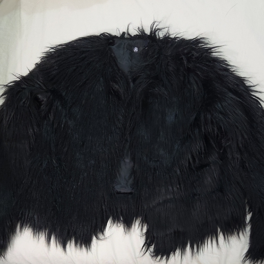 MISSGUIDED,  Black Faux Fur Jacket - Picture 3 of 9
